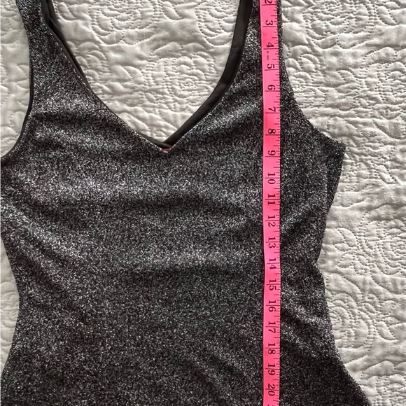 JS Collections Metallic Silver/Black women’s Medium Tank with Flared bottom - Picture 7 of 8